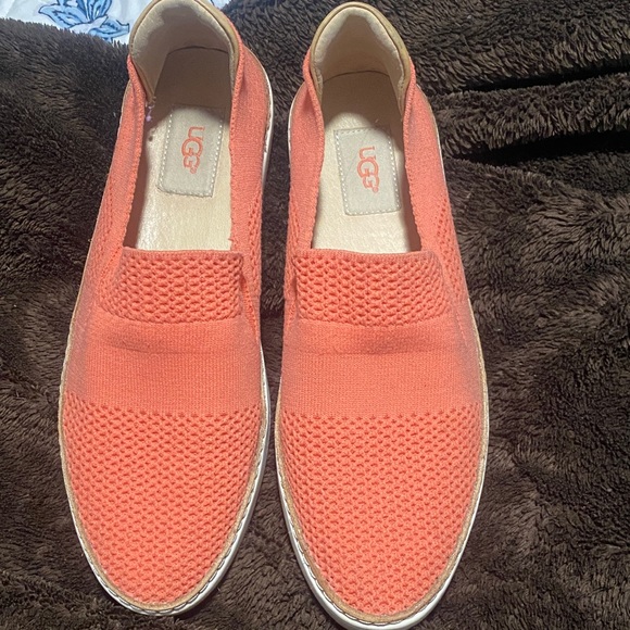 UGG Shoes - UGG Women's pink Knit Loafers